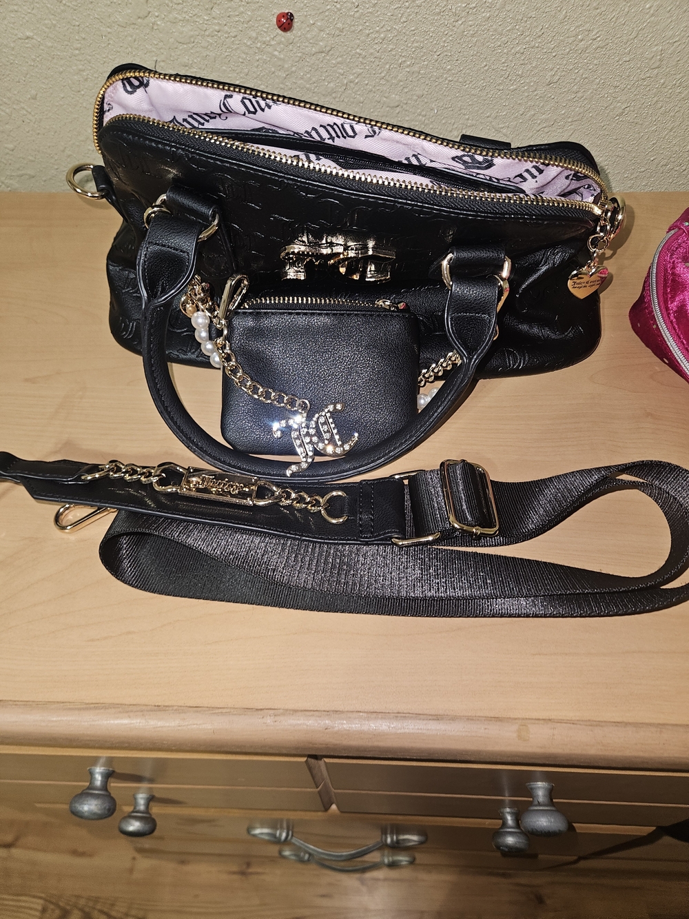 NWOT Juicy Couture dome satchel with Gold And Pearl Chain Accent & Coin Purse - Picture 6 of 8